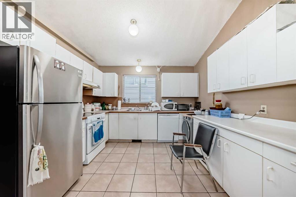 Single Family House 4 Level for Sale in  Martinwood Road NE Martindale Calgary 