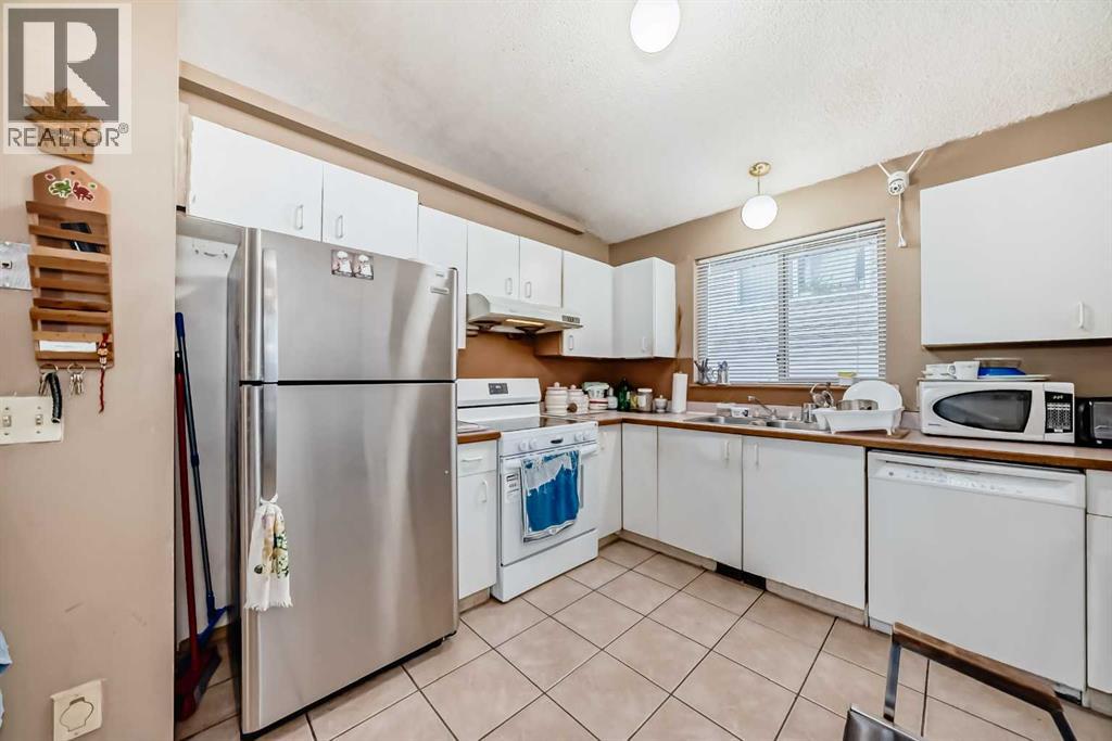 Single Family House 4 Level for Sale in  Martinwood Road NE Martindale Calgary 