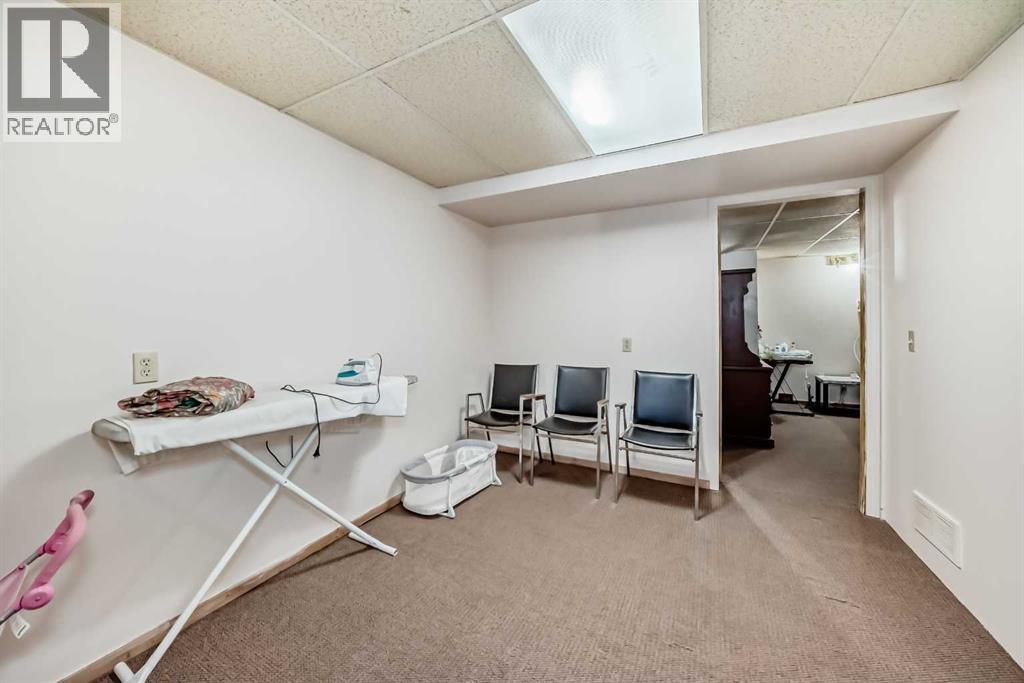 Single Family House 4 Level for Sale in  Martinwood Road NE Martindale Calgary 
