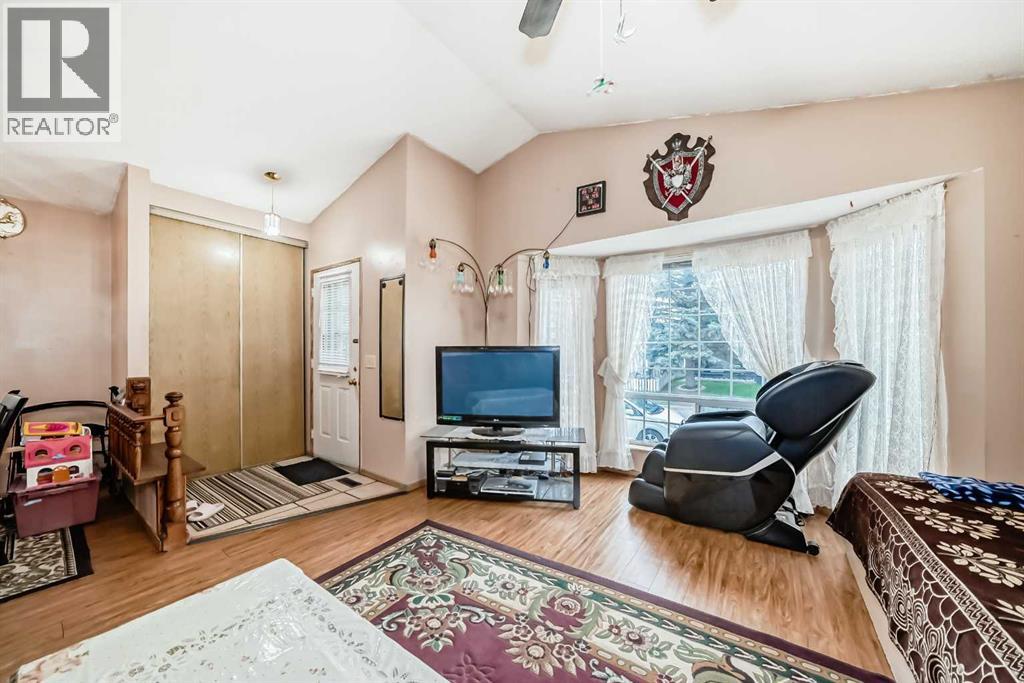 Single Family House 4 Level for Sale in  Martinwood Road NE Martindale Calgary 