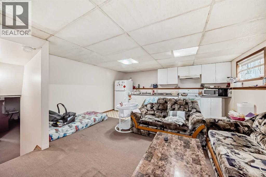 Single Family House 4 Level for Sale in  Martinwood Road NE Martindale Calgary 