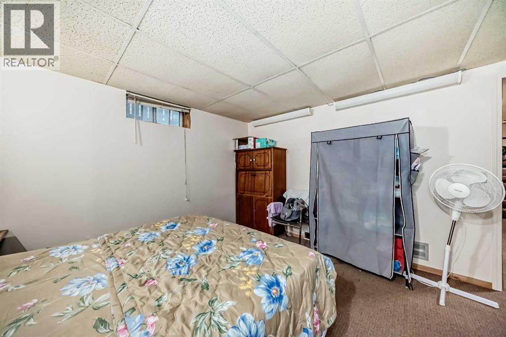 Single Family House 4 Level for Sale in  Martinwood Road NE Martindale Calgary 