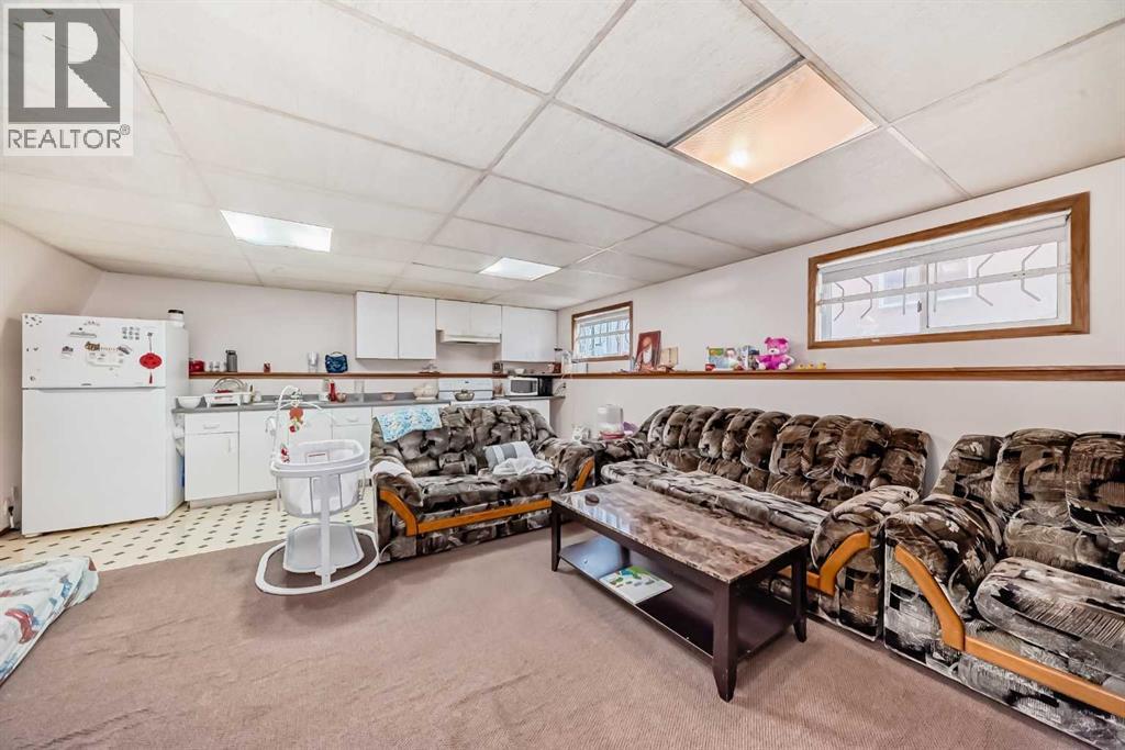 Single Family House 4 Level for Sale in  Martinwood Road NE Martindale Calgary 