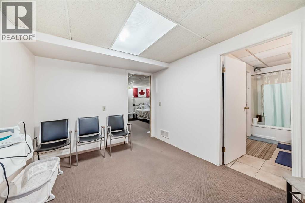 Single Family House 4 Level for Sale in  Martinwood Road NE Martindale Calgary 