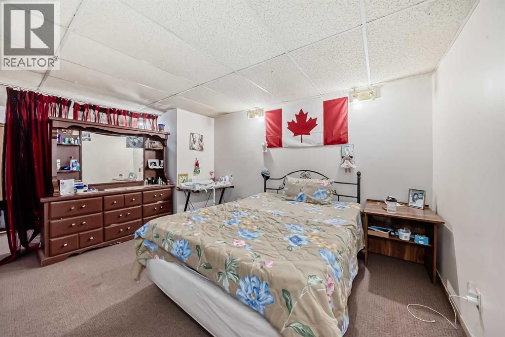 Single Family House 4 Level for Sale in  Martinwood Road NE Martindale Calgary 