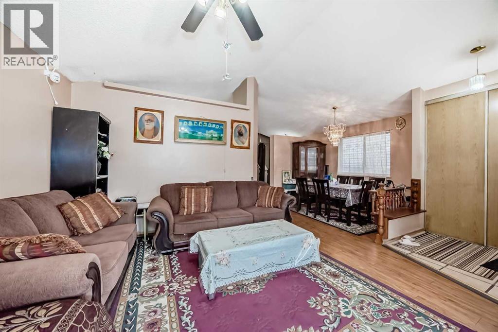 Single Family House 4 Level for Sale in  Martinwood Road NE Martindale Calgary 
