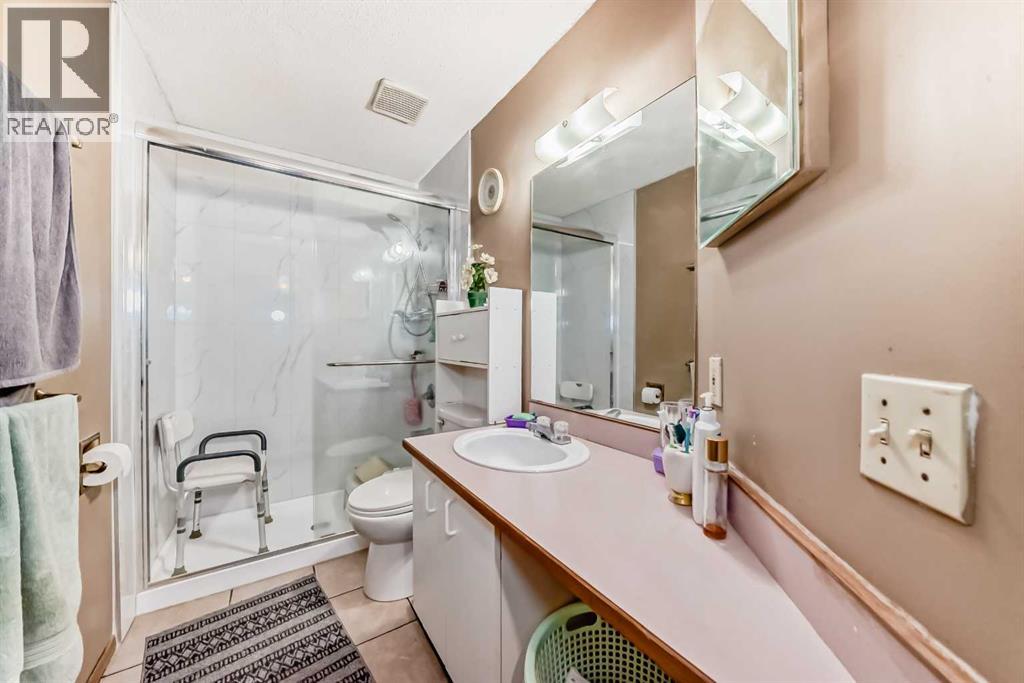 Single Family House 4 Level for Sale in  Martinwood Road NE Martindale Calgary 
