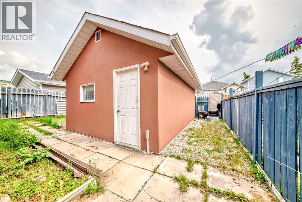 Single Family House 4 Level for Sale in  Martinwood Road NE Martindale Calgary 