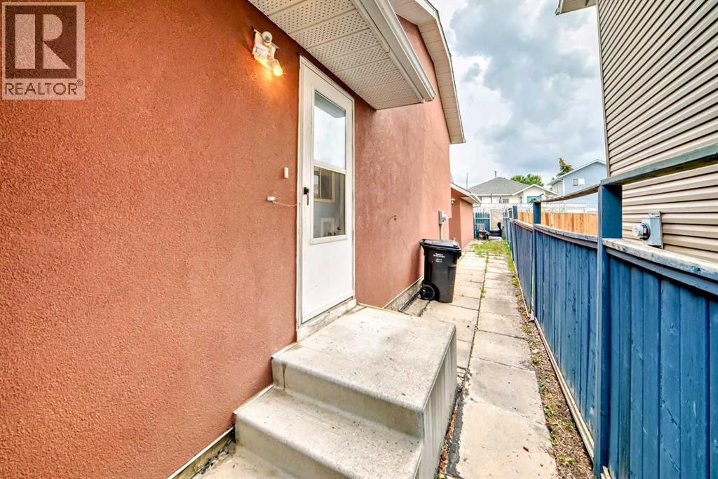 Single Family House 4 Level for Sale in  Martinwood Road NE Martindale Calgary 
