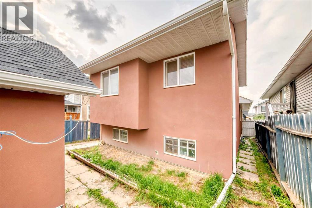 Single Family House 4 Level for Sale in  Martinwood Road NE Martindale Calgary 