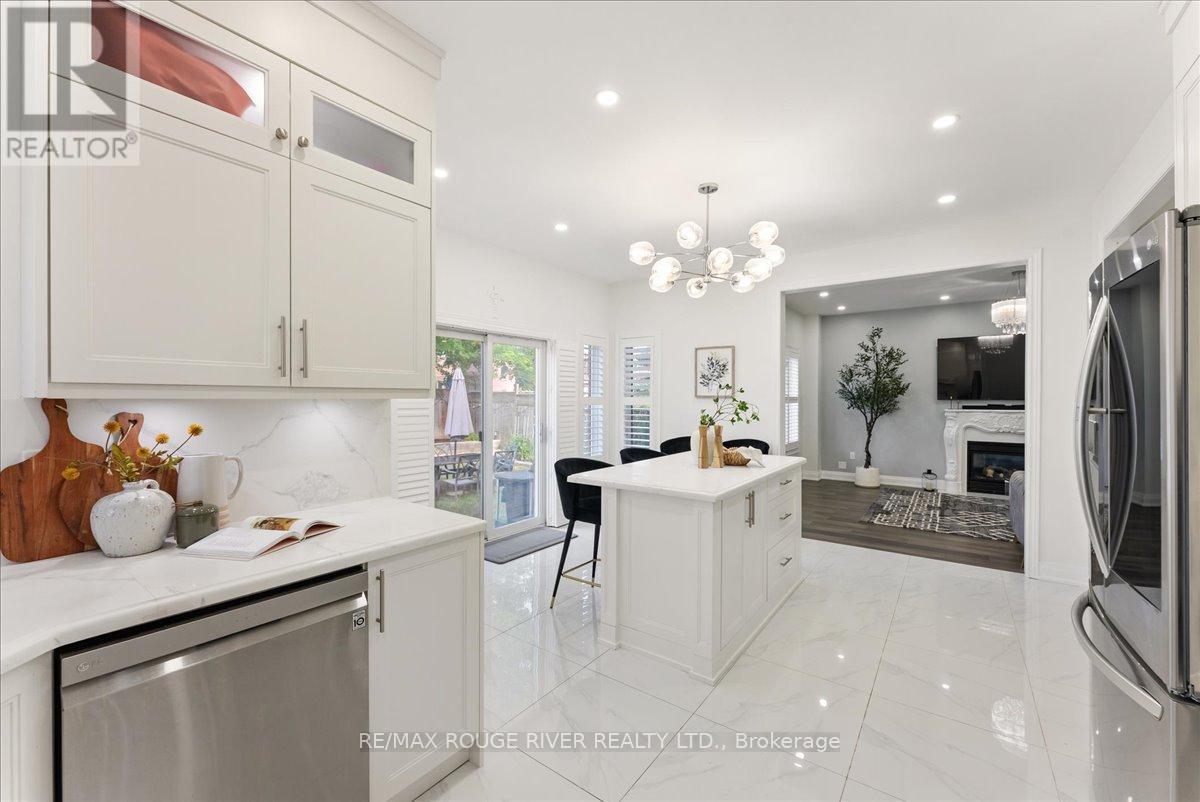 Photo 20 of 33 Gloria Crescent, Whitby ON
