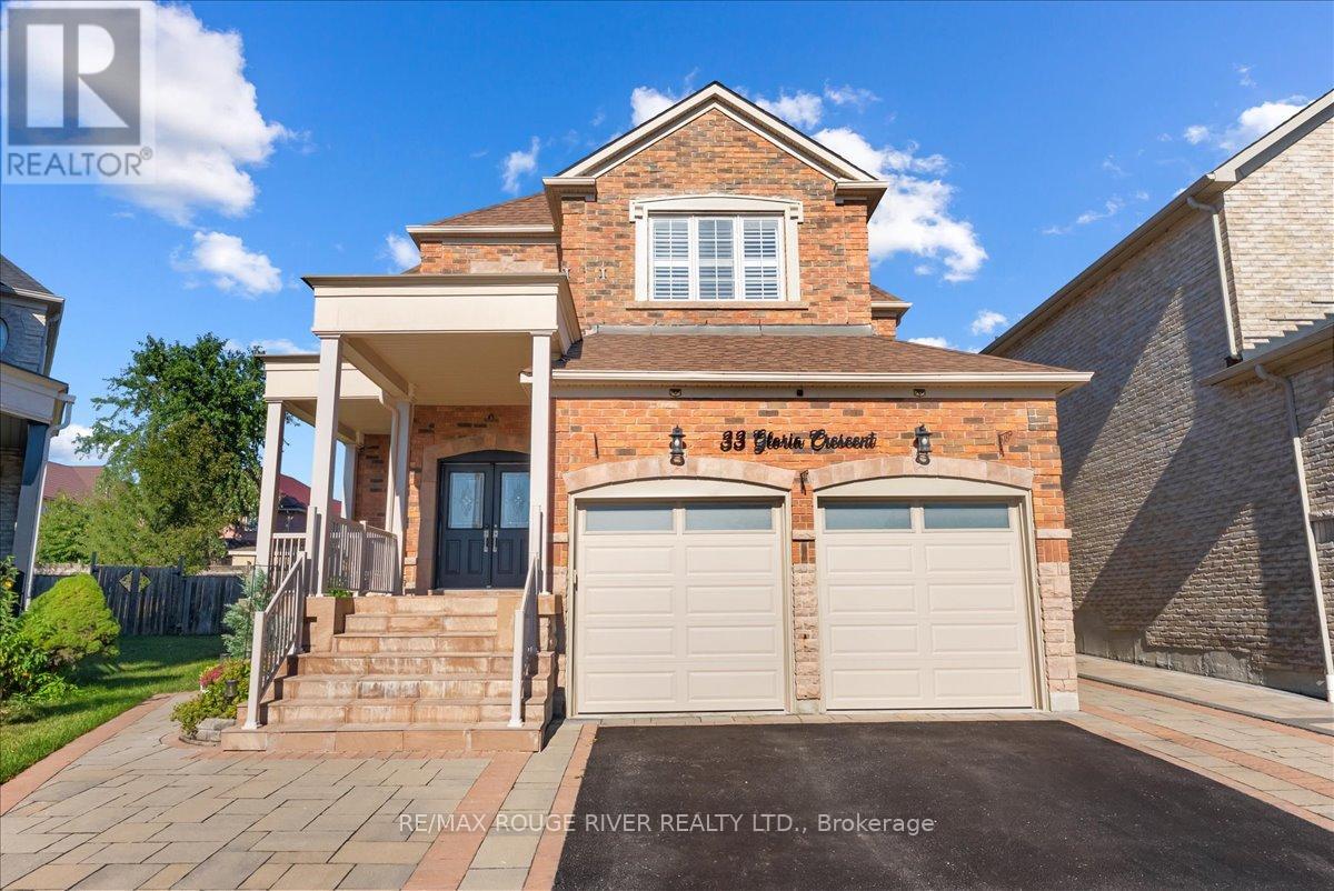 Photo 8 of 33 Gloria Crescent, Whitby ON