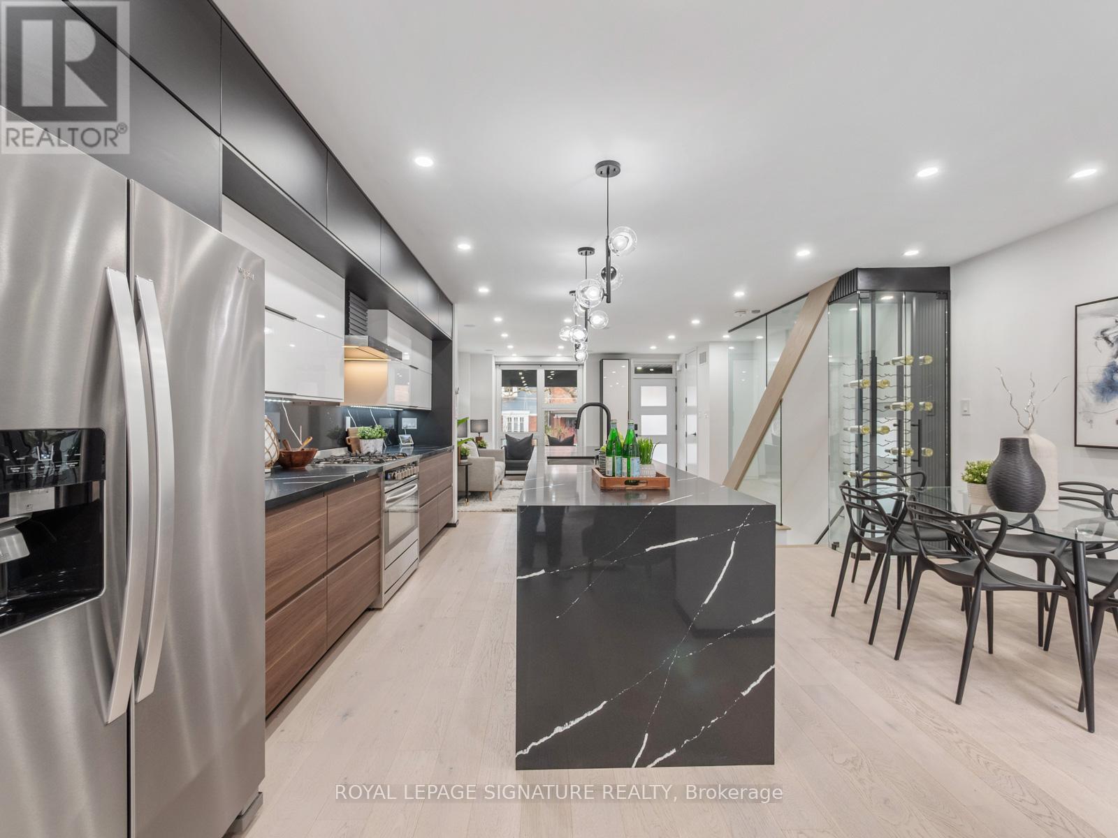 Photo 13 of 186 Oak Park Avenue, Toronto ON