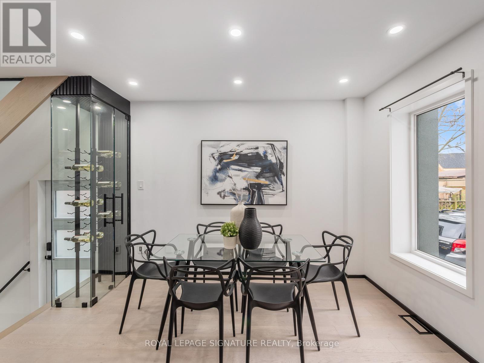 Photo 15 of 186 Oak Park Avenue, Toronto ON