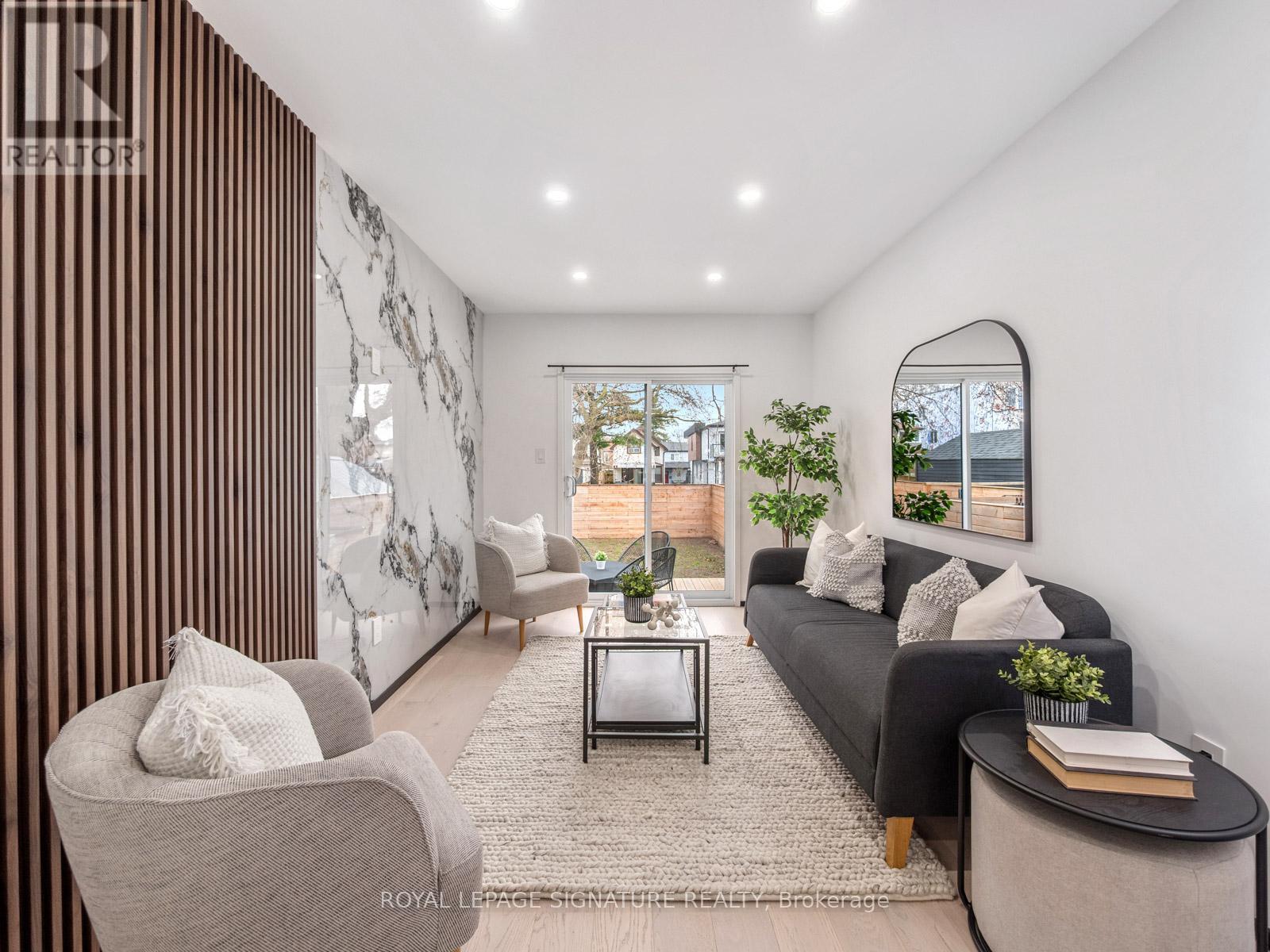 Photo 16 of 186 Oak Park Avenue, Toronto ON