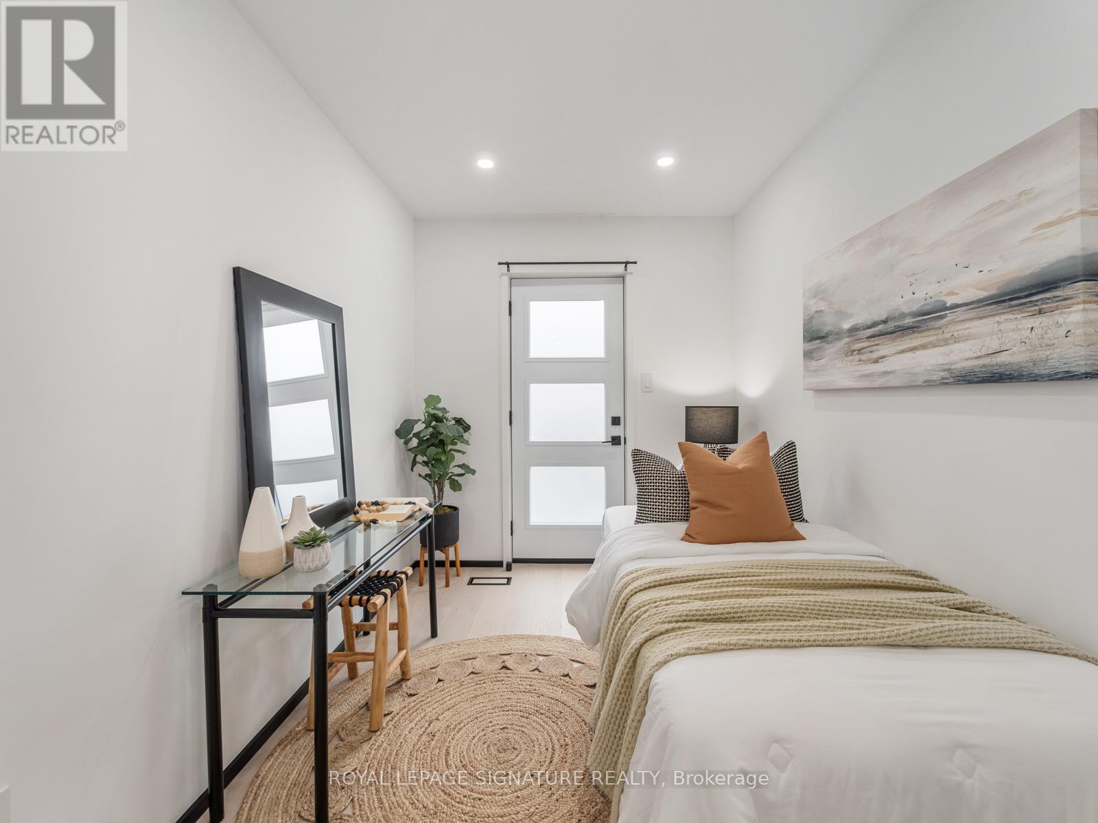 Photo 29 of 186 Oak Park Avenue, Toronto ON