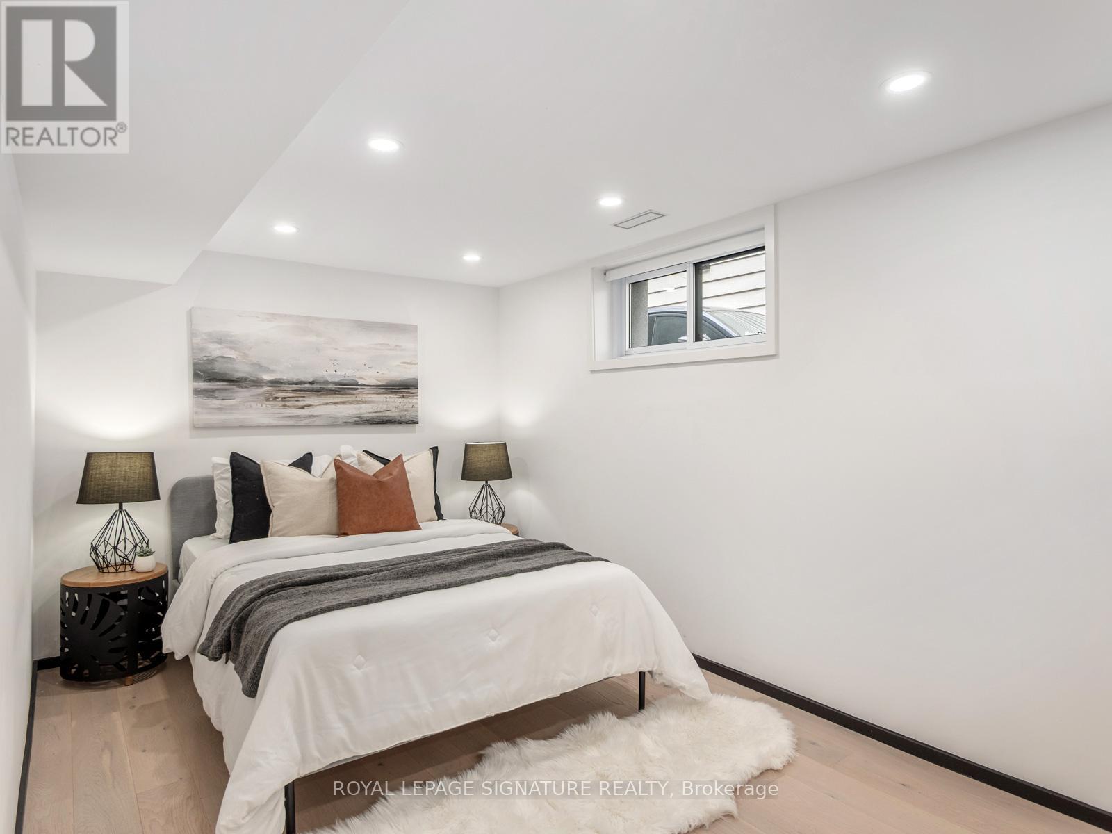 Photo 39 of 186 Oak Park Avenue, Toronto ON