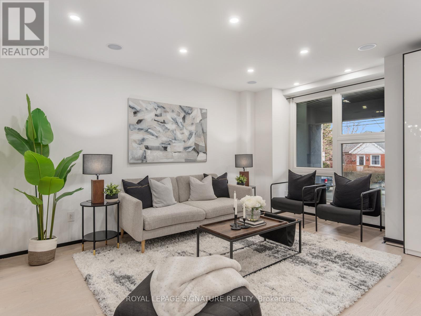 Photo 6 of 186 Oak Park Avenue, Toronto ON