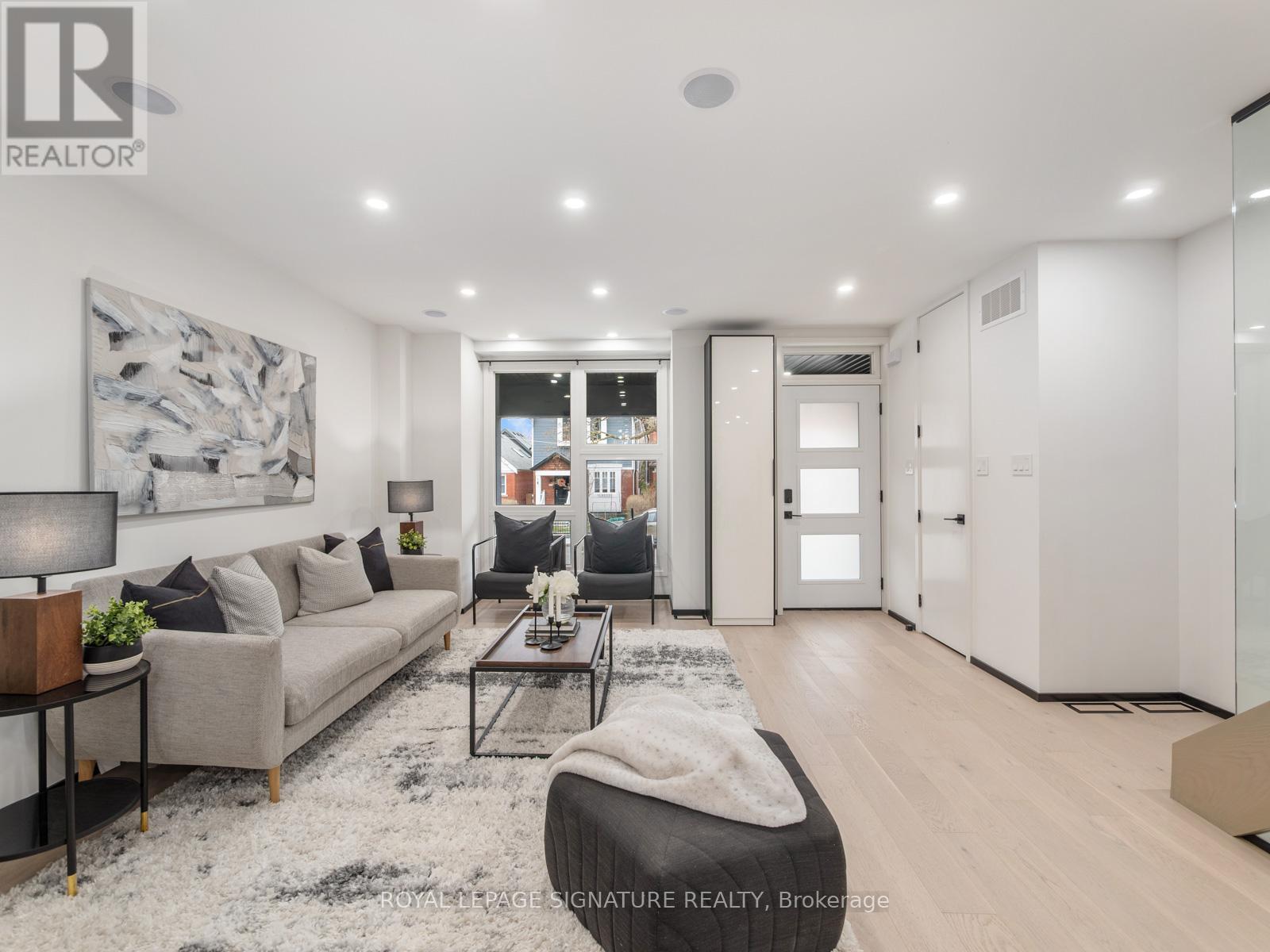 Photo 7 of 186 Oak Park Avenue, Toronto ON