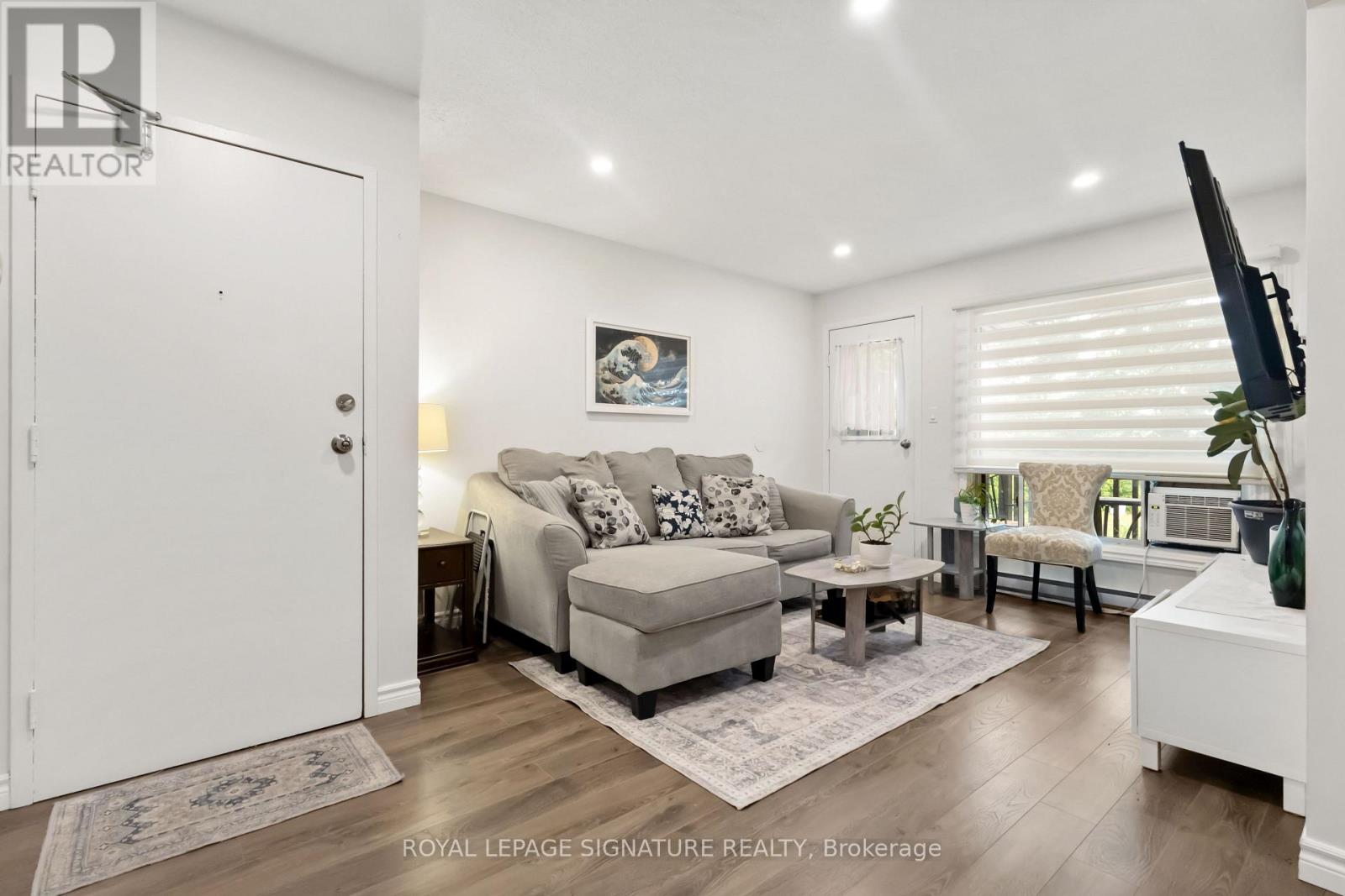 Photo 2 of 47 1100 Oxford Street, Oshawa ON