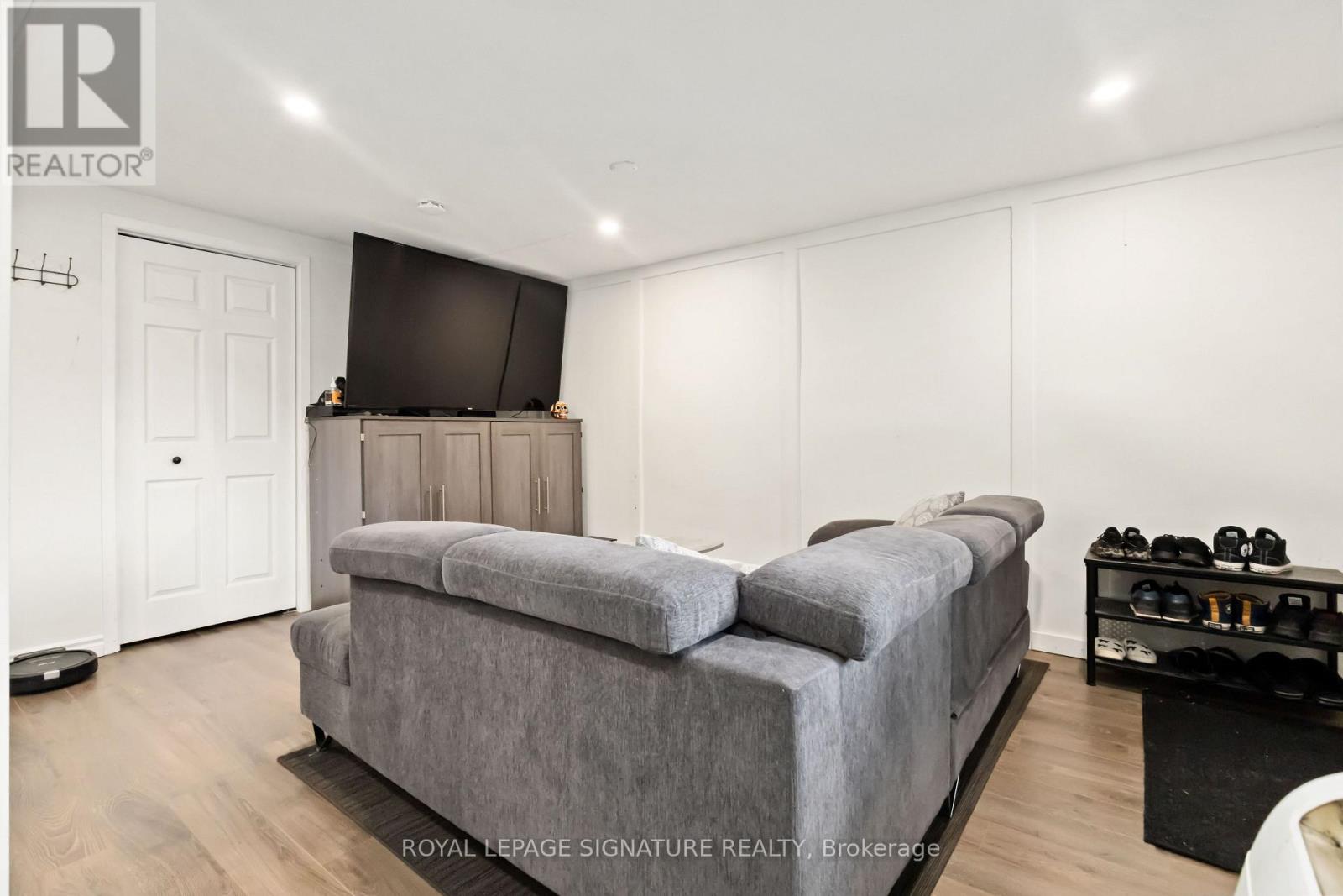 Photo 23 of 47 1100 Oxford Street, Oshawa ON