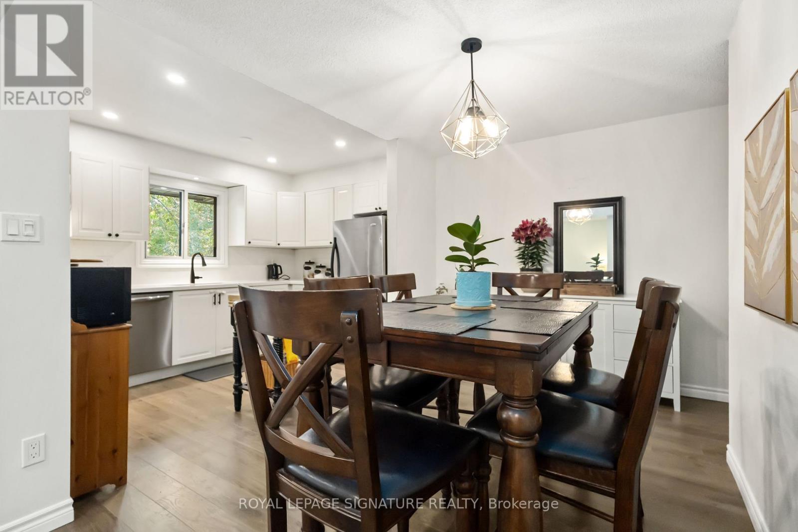 Photo 7 of 47 1100 Oxford Street, Oshawa ON