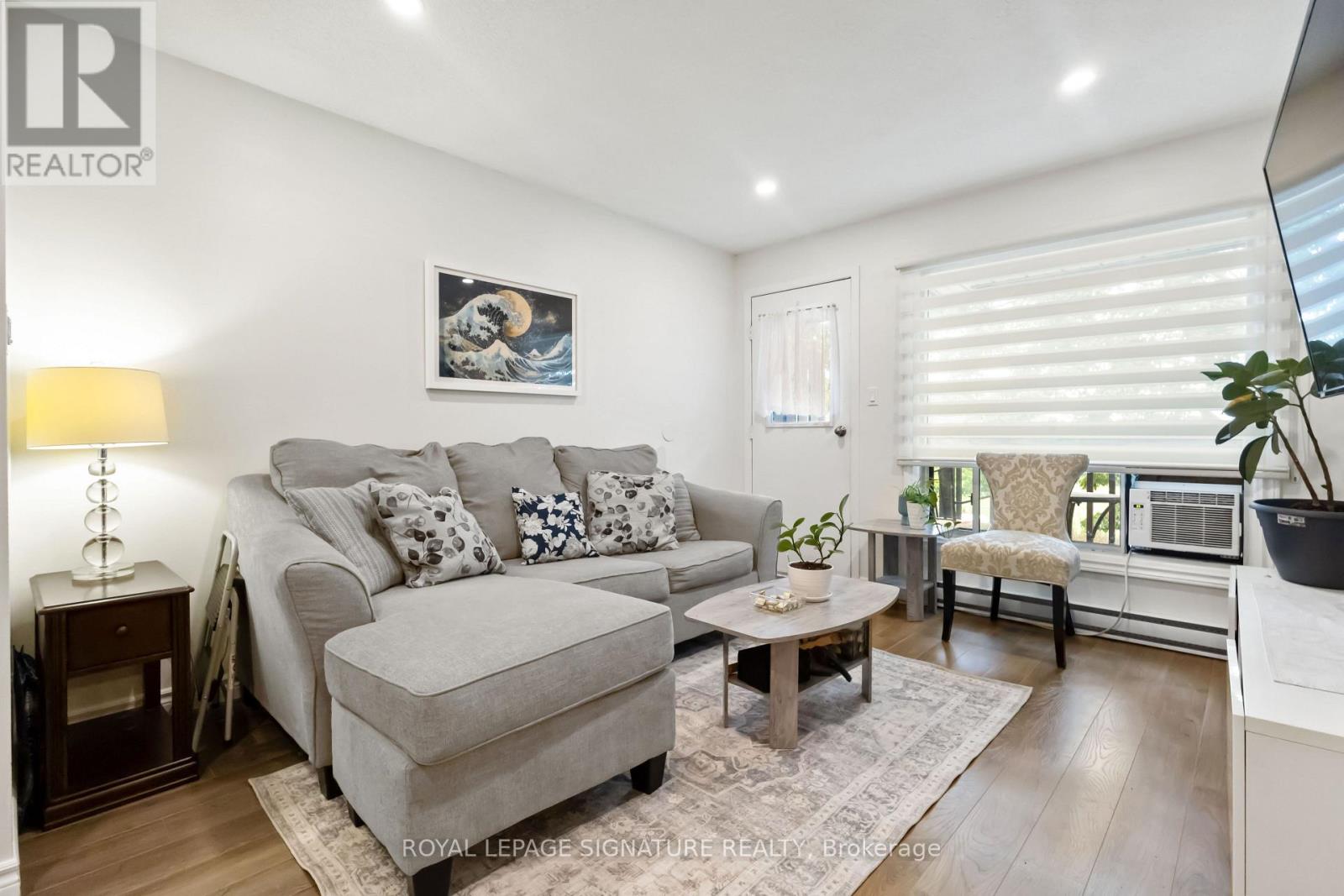 Photo 3 of 47 1100 Oxford Street, Oshawa ON