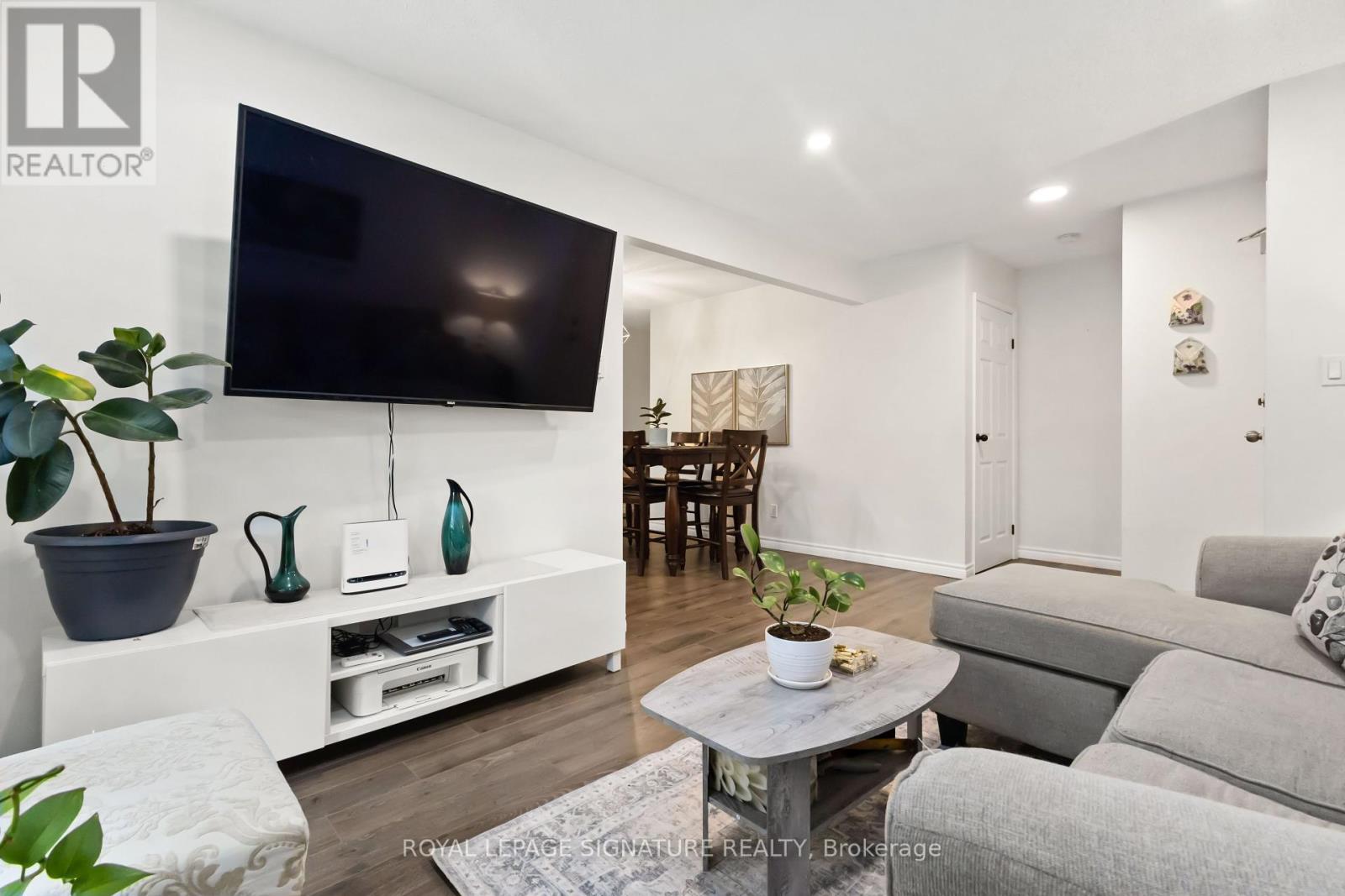 Photo 5 of 47 1100 Oxford Street, Oshawa ON