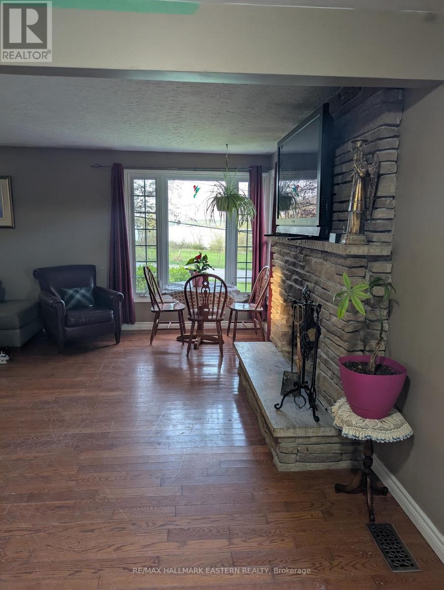 Photo 8 of 352 Peregrine Road, Selwyn ON
