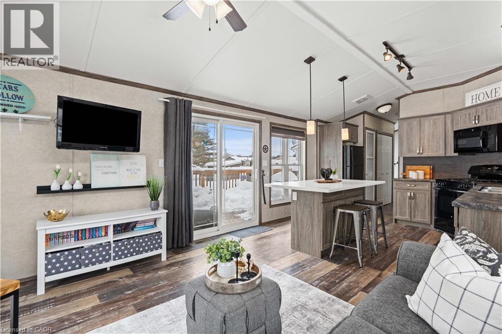 Photo 11 of 4449 Milburough Line Unit 10 Oak St, Burlington ON