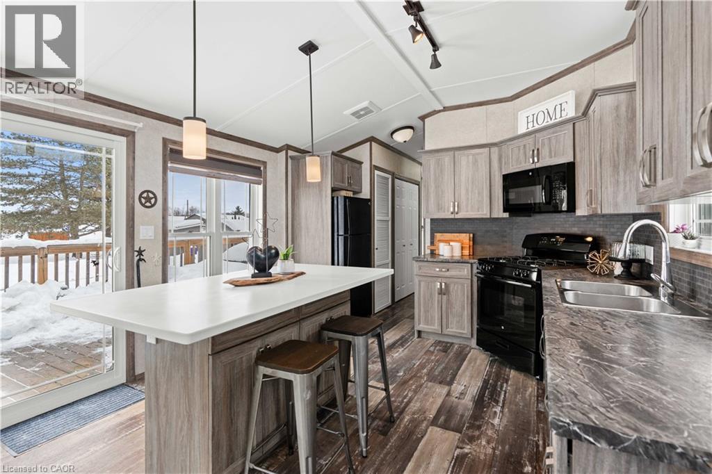 Photo 14 of 4449 Milburough Line Unit 10 Oak St, Burlington ON