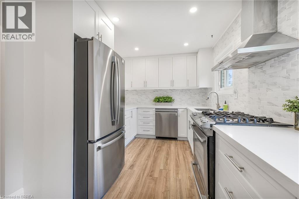 Photo 4 of 94 Appleford Road, Hamilton ON