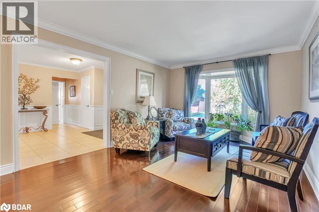 Photo 30 of 43 Waterhouse Way, Richmond Hill ON