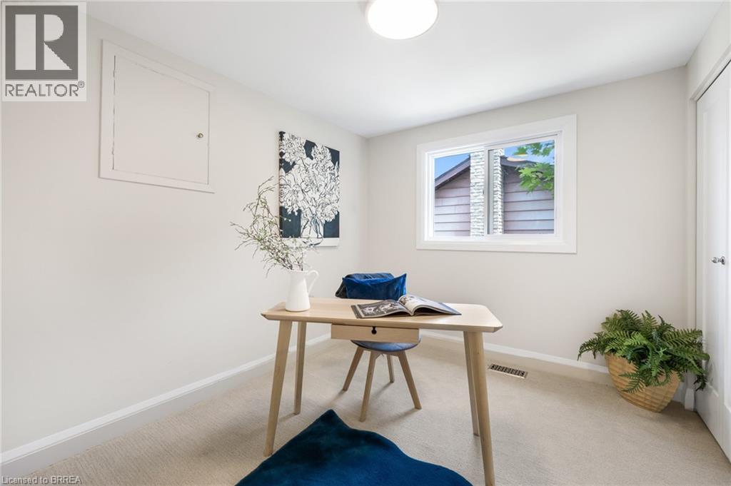Photo 10 of 94 Appleford Road, Hamilton ON