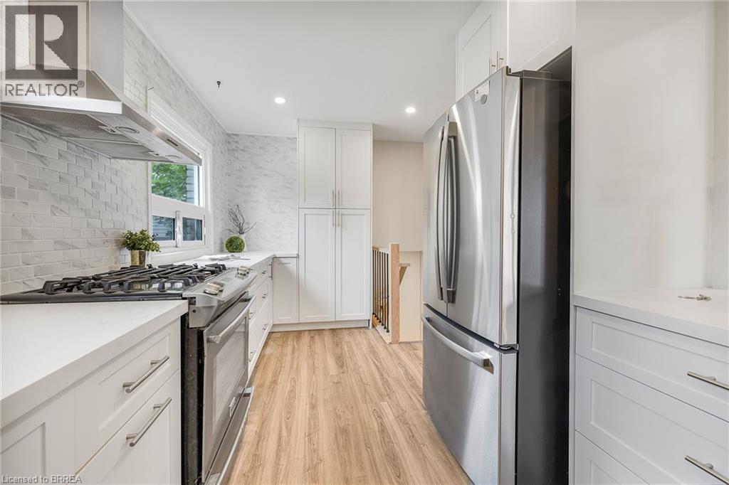 Photo 5 of 94 Appleford Road, Hamilton ON