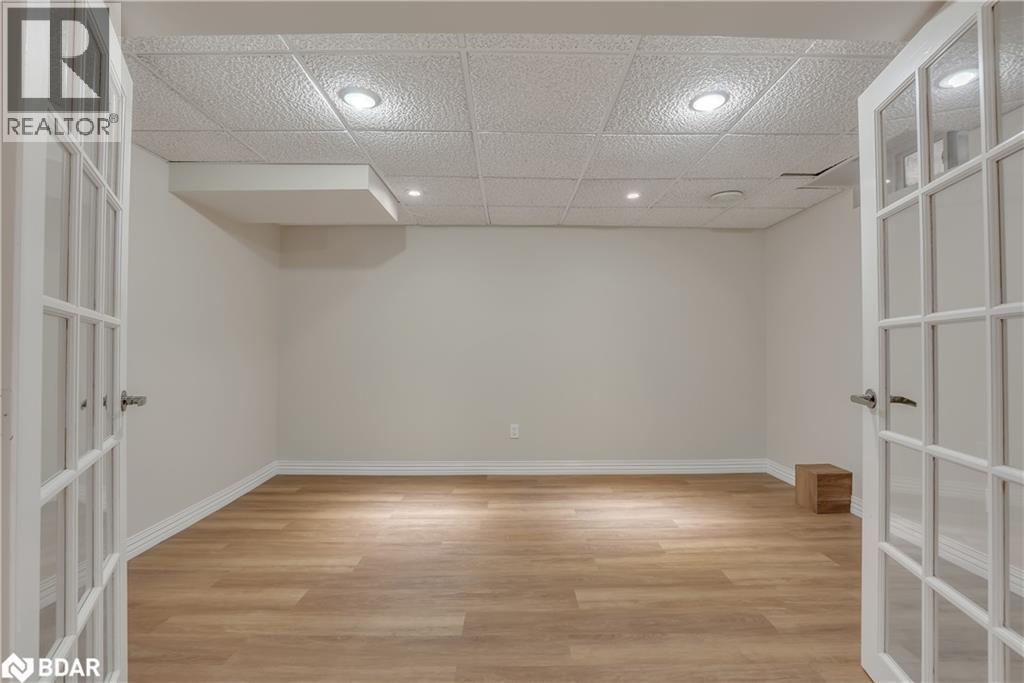 Photo 35 of 43 Waterhouse Way, Richmond Hill ON