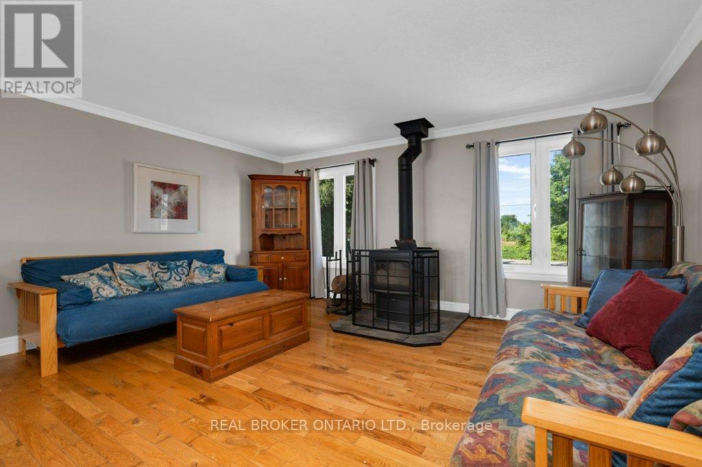 Photo 32 of 1909 Woods Bay Road, Severn ON
