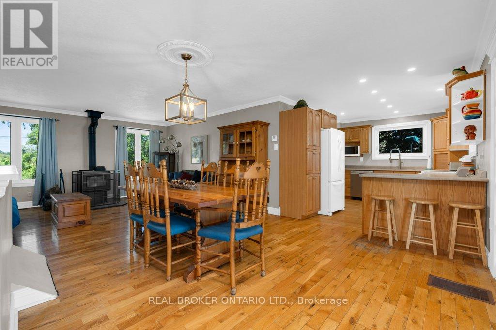 Photo 30 of 1909 Woods Bay Road, Severn ON