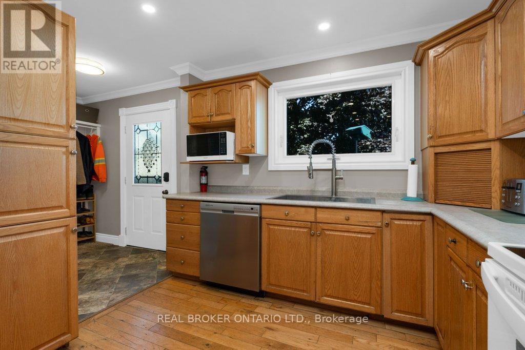 Photo 45 of 1909 Woods Bay Road, Severn ON