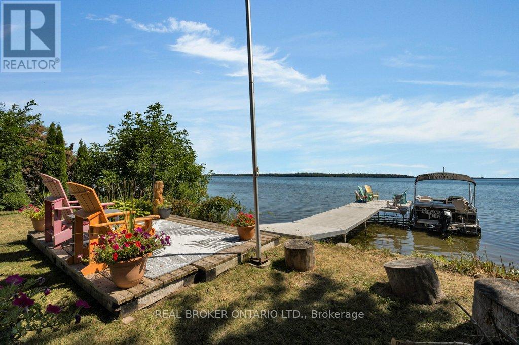 Photo 6 of 1909 Woods Bay Road, Severn ON