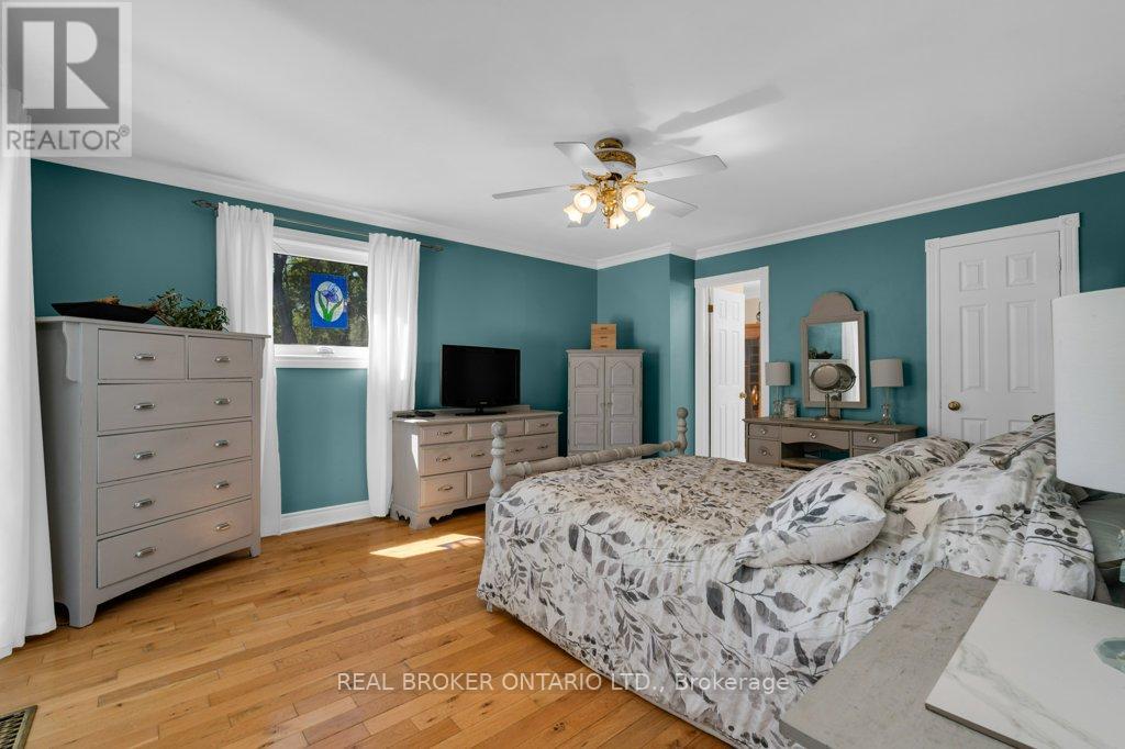Photo 3 of 1909 Woods Bay Road, Severn ON