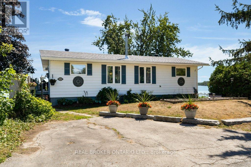 Photo 9 of 1909 Woods Bay Road, Severn ON