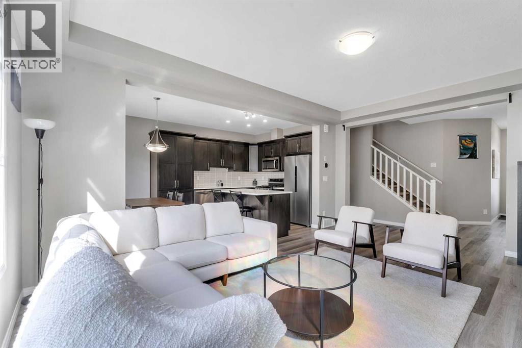 Photo 5 of 78 Osborne Common Sw, Airdrie AB