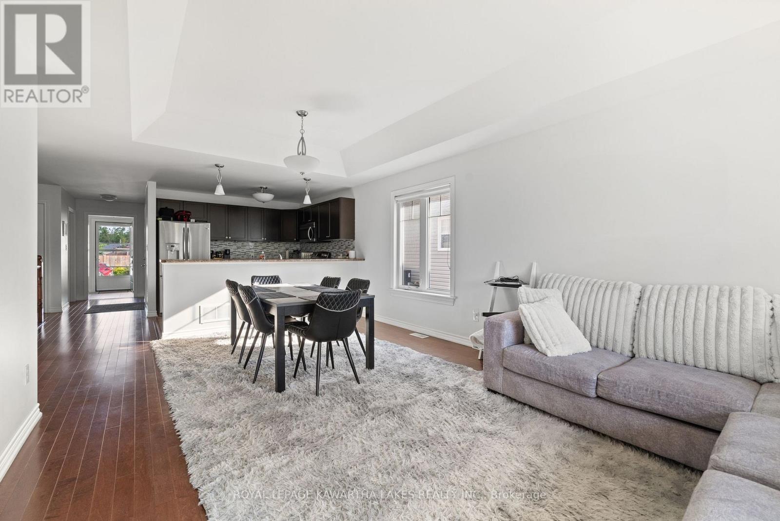 Photo 10 of 20 Lisbeth Crescent, Kawartha Lakes ON