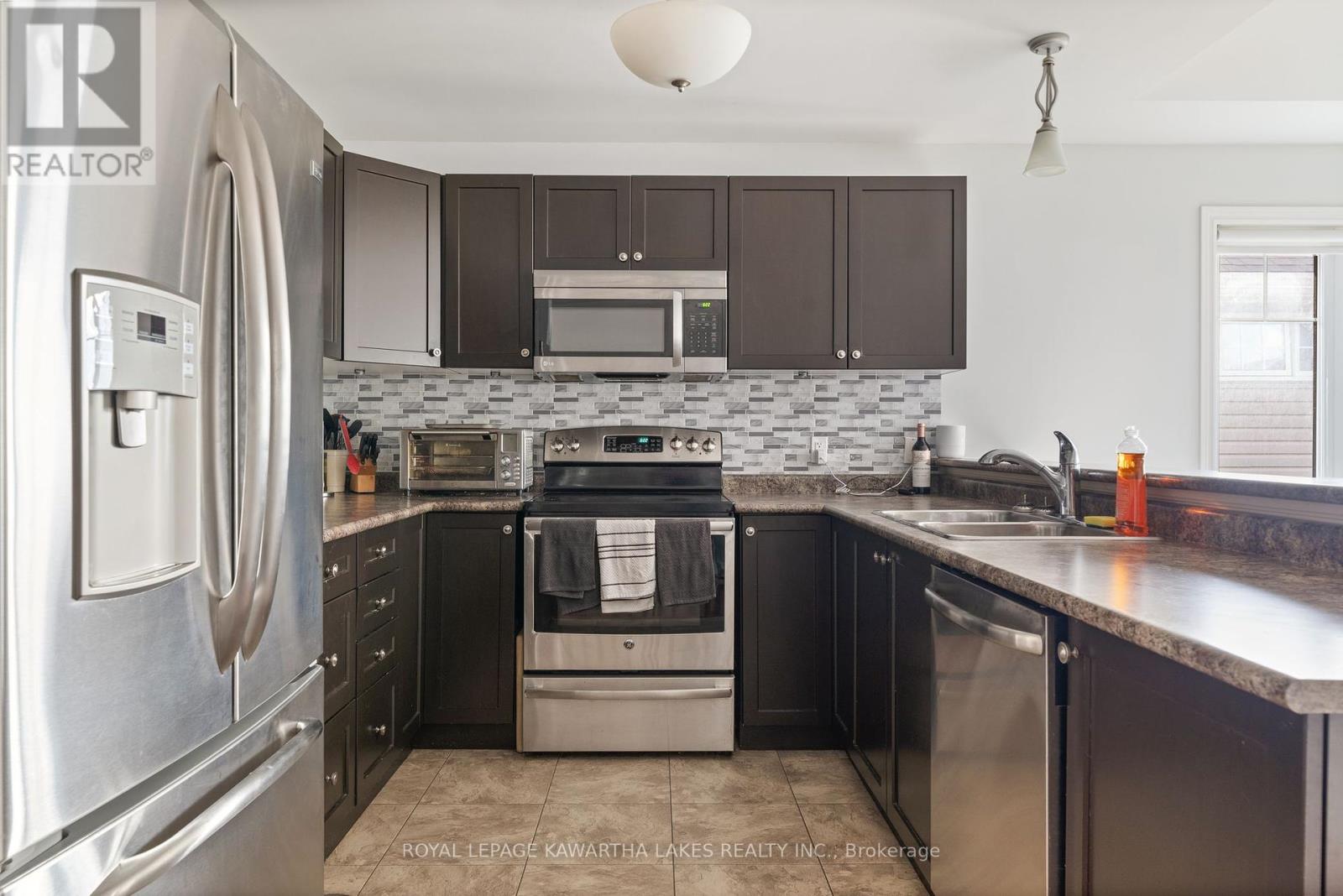 Photo 13 of 20 Lisbeth Crescent, Kawartha Lakes ON