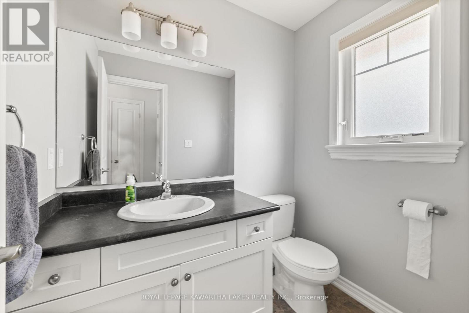 Photo 17 of 20 Lisbeth Crescent, Kawartha Lakes ON