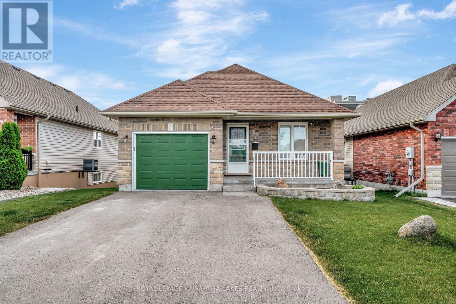 Photo 2 of 20 Lisbeth Crescent, Kawartha Lakes ON