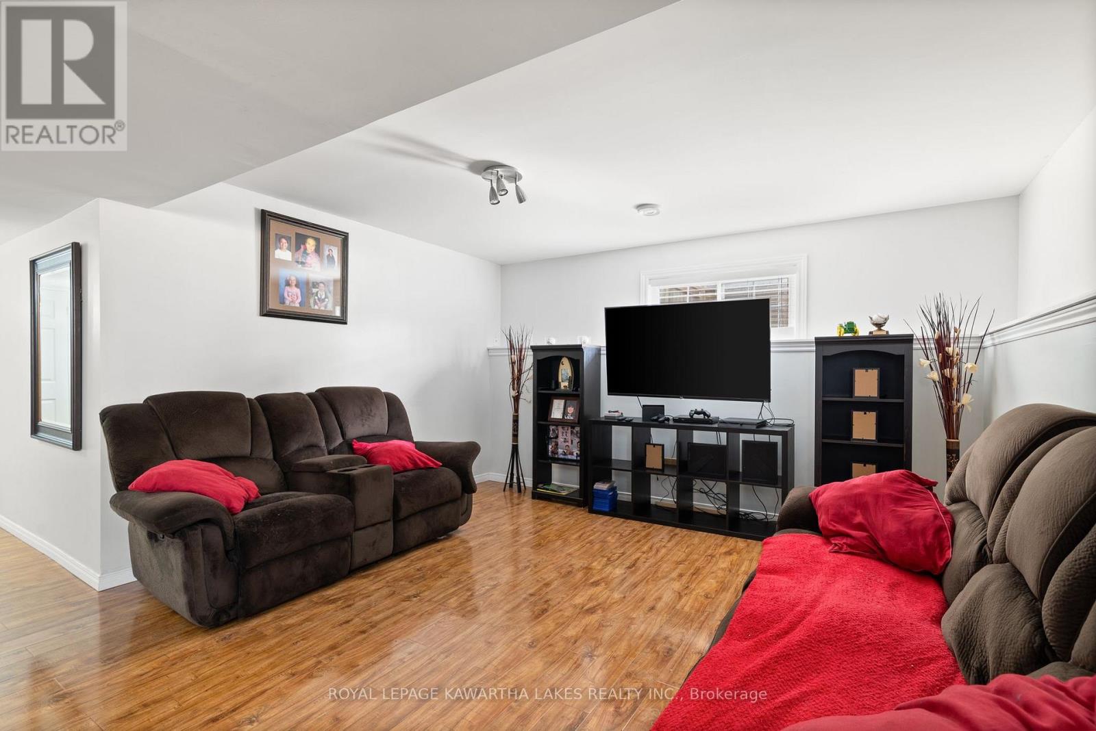 Photo 24 of 20 Lisbeth Crescent, Kawartha Lakes ON