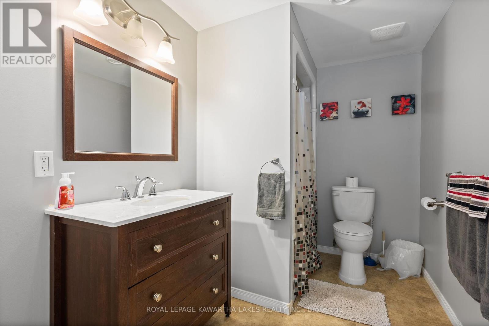 Photo 28 of 20 Lisbeth Crescent, Kawartha Lakes ON