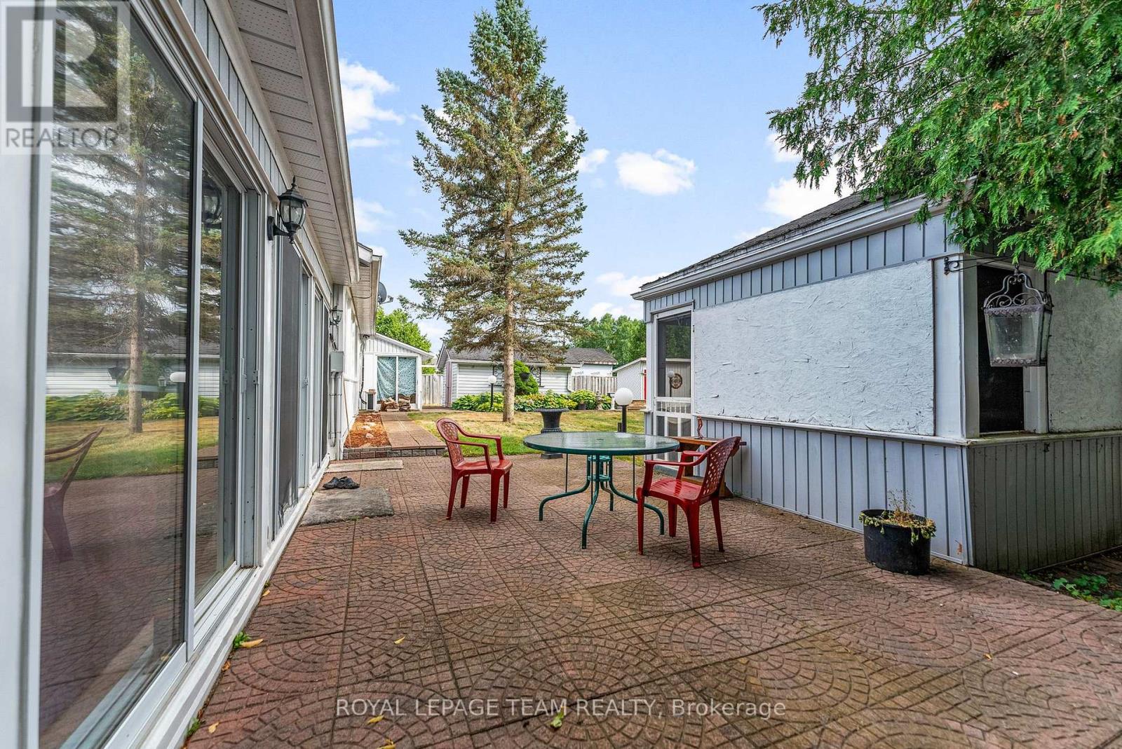 Photo 22 of 591 Bellamy Road, Mcnab Braeside ON